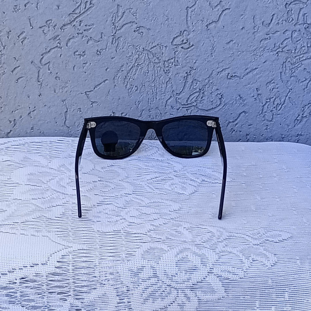 Wayfarer Black Green Medium